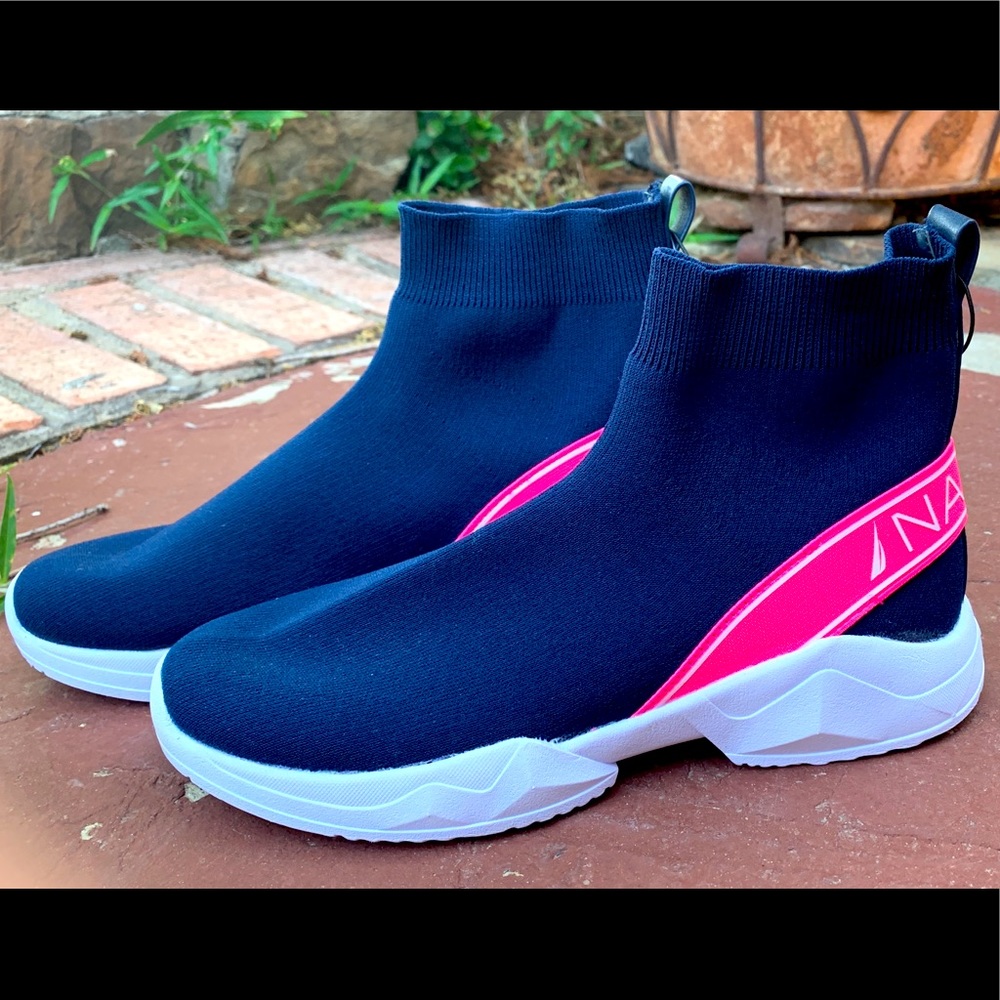 🦋HOST PICK🦋 Nautica Wave Hill Slip-on Booties